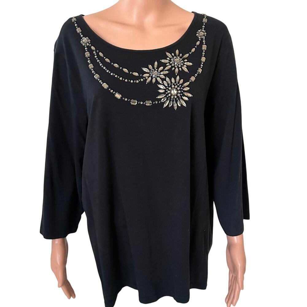 Quacker Factory sz 2x Black 3/4 sleeve beaded and floral neckline